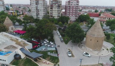Selçuklu’nun Anadolu’daki mührü: ’Kümbetler’ Selçuklu’nun Anadolu’daki mührü: ’Kümbetler’